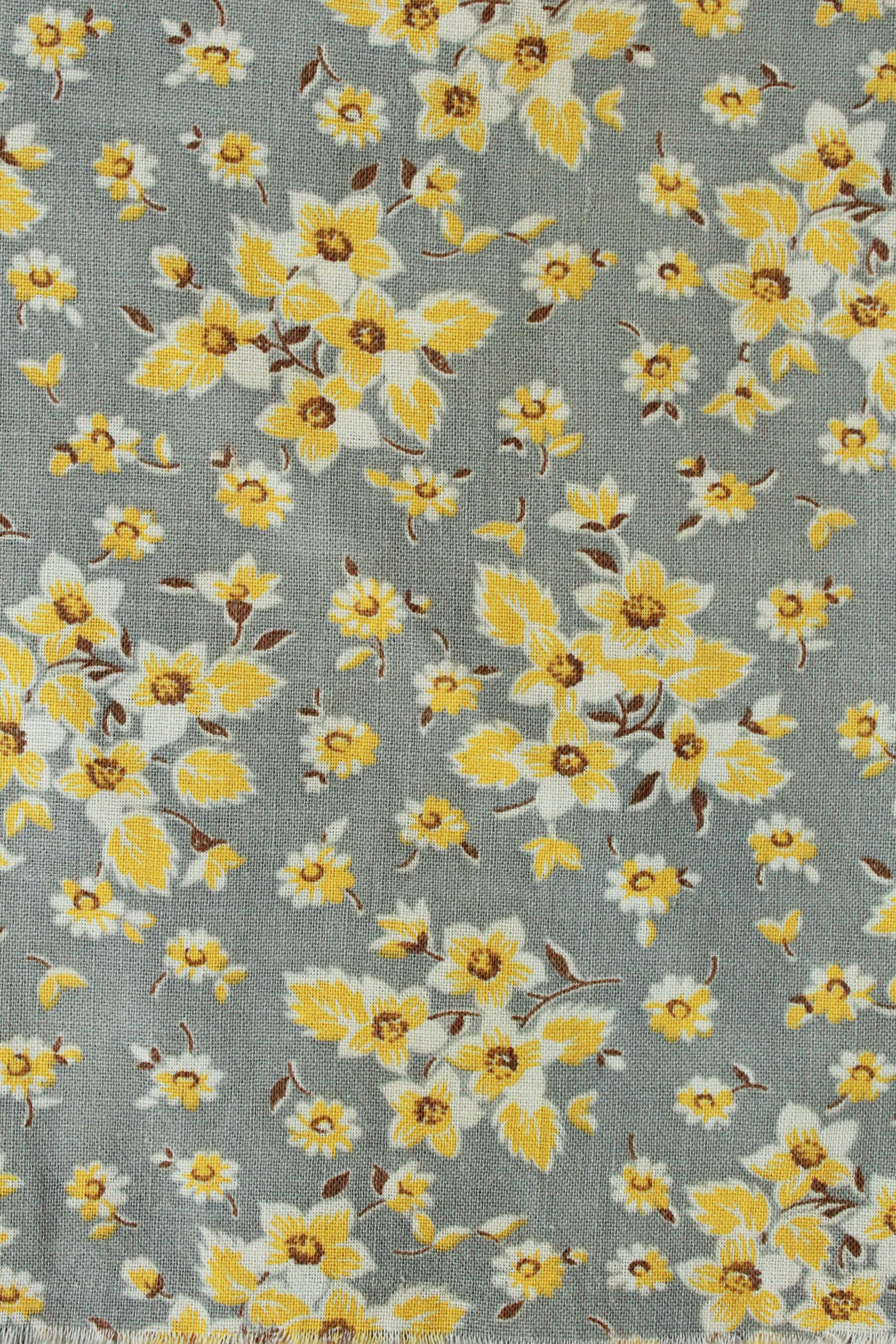 1940s Floral Feedsack, Grey/Yellow/White, Vintage 1940s Fabric, Summer Floral Fabric