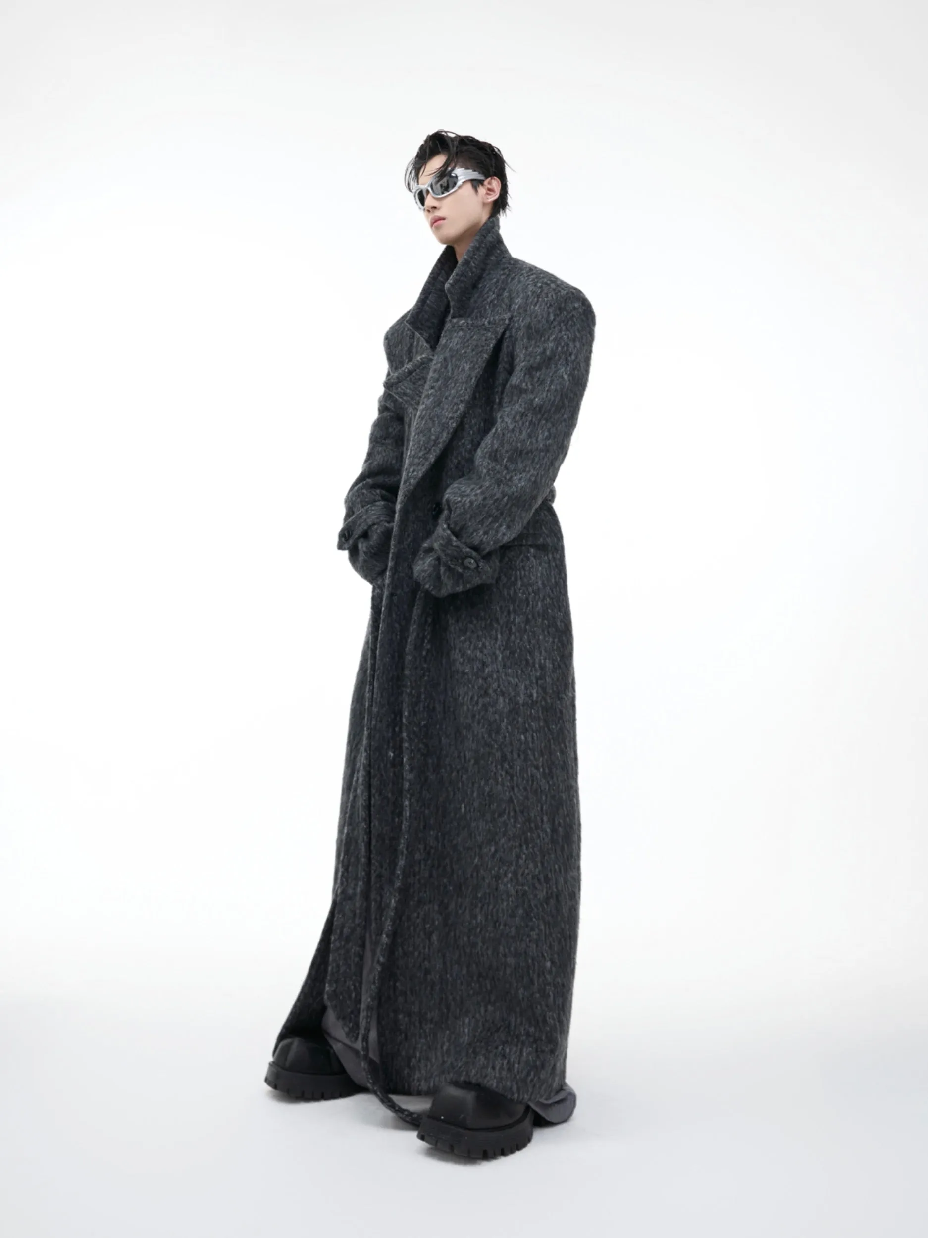 【24s Dec.】Niche Plush Silhouette Wide Shoulder Wool Coat