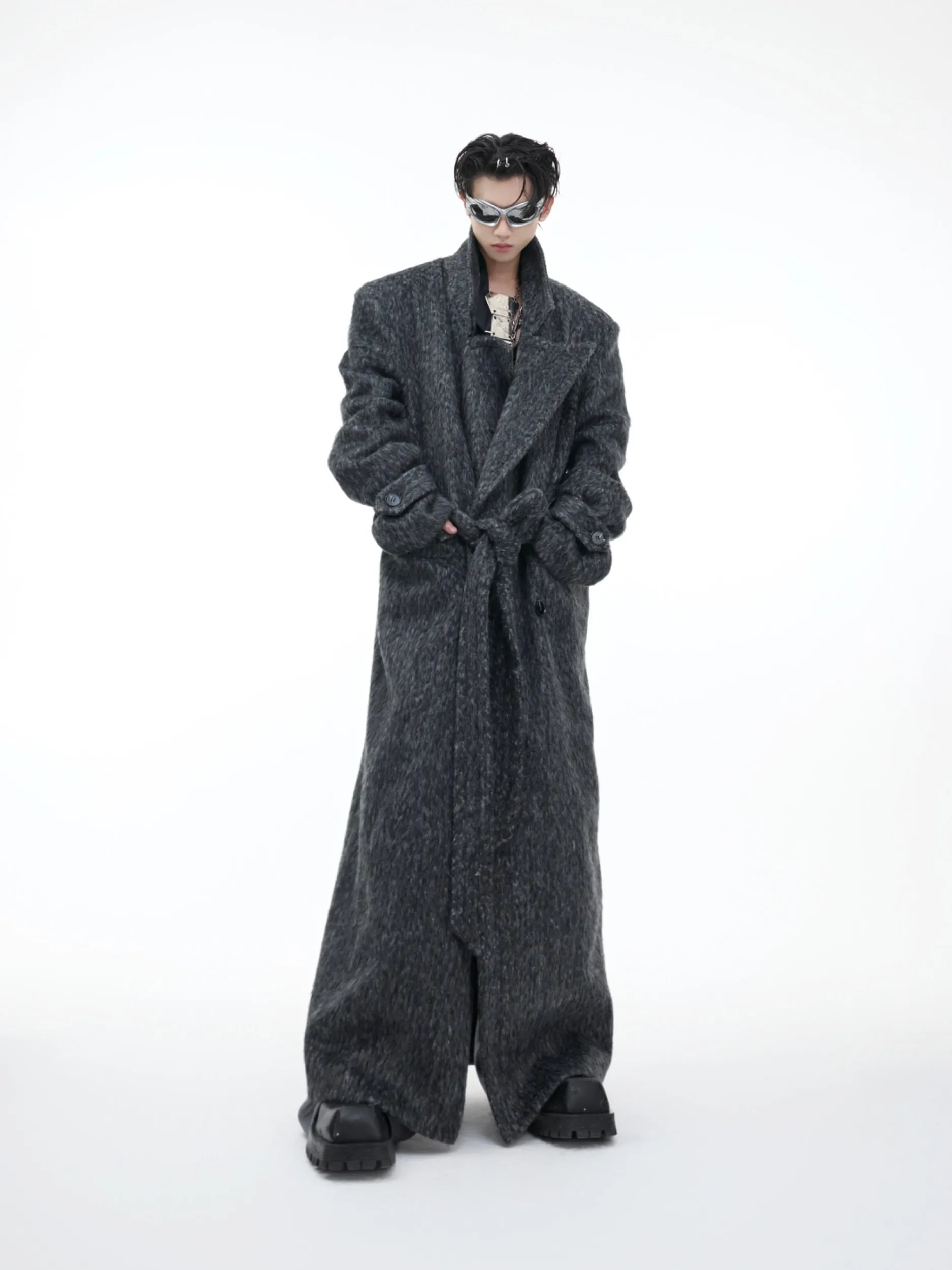 【24s Dec.】Niche Plush Silhouette Wide Shoulder Wool Coat