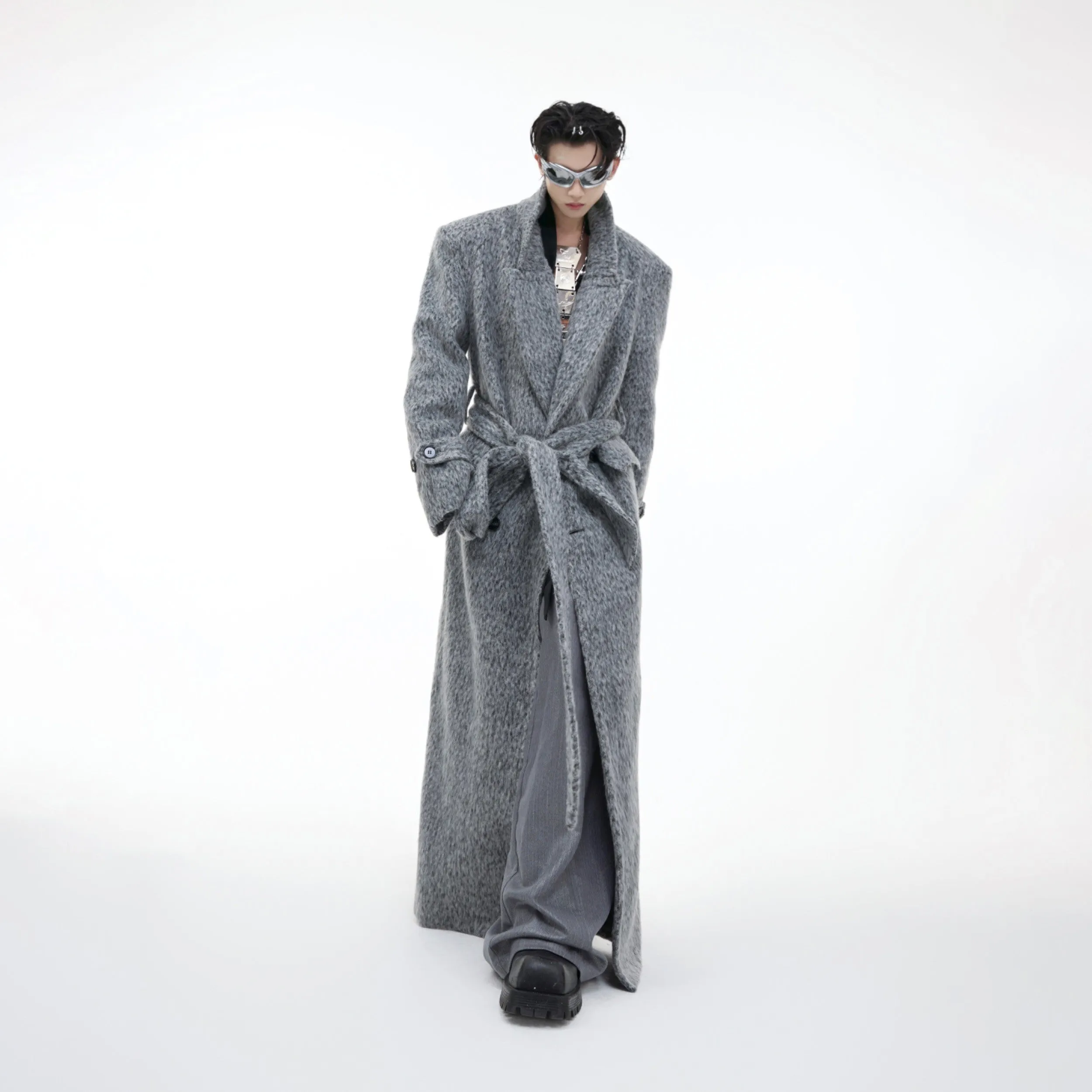 【24s Dec.】Niche Plush Silhouette Wide Shoulder Wool Coat