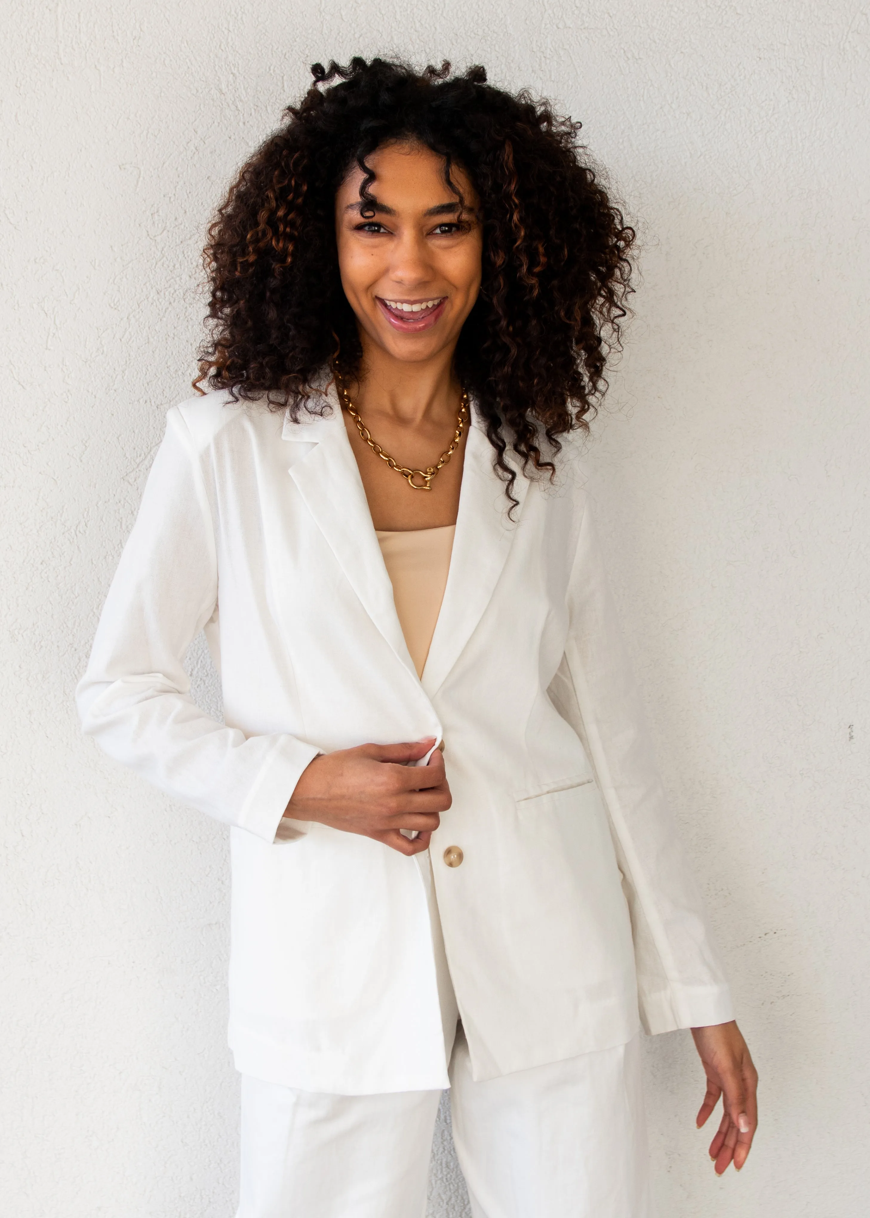 FREYA WHITE BLAZER